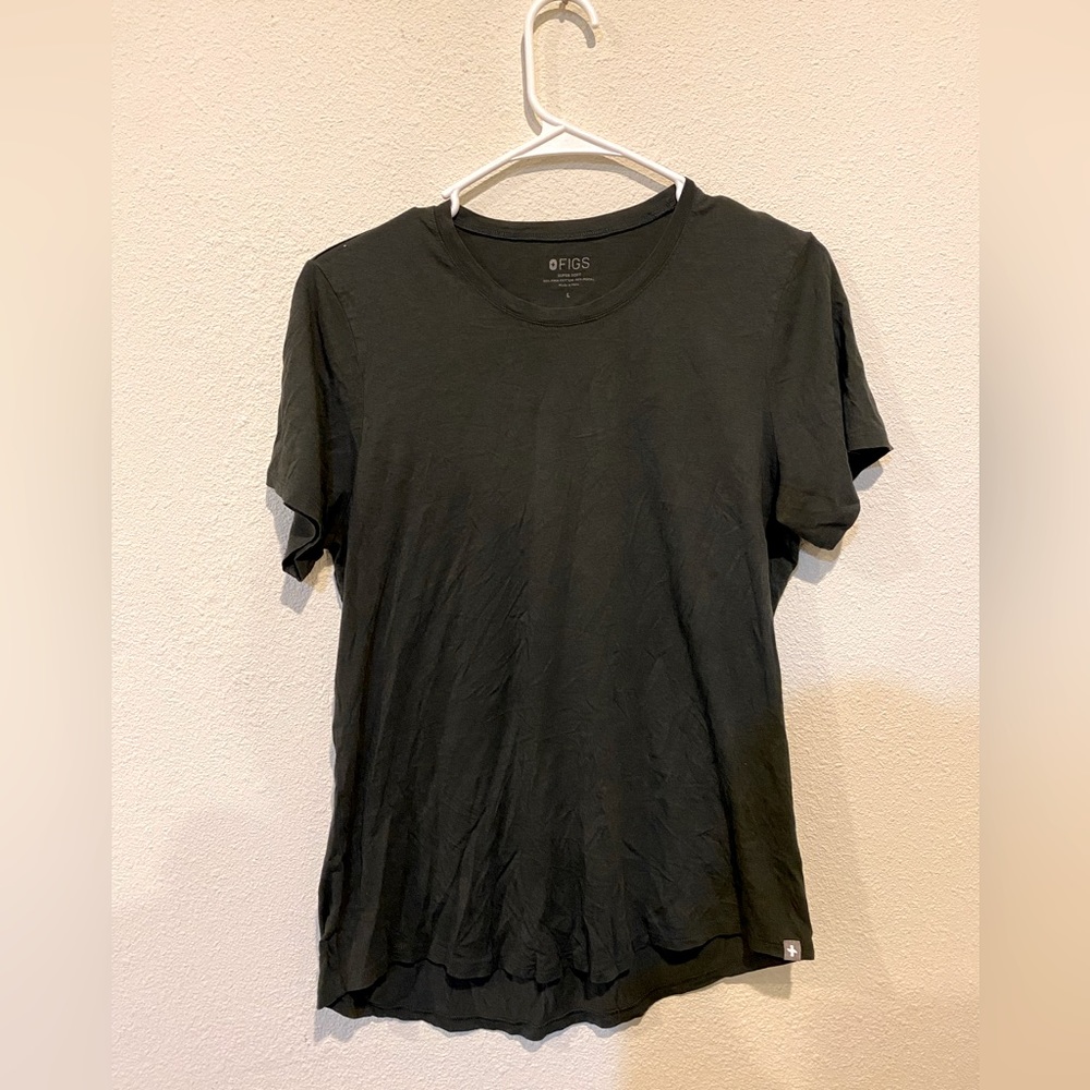 FIGS Basic TShirt